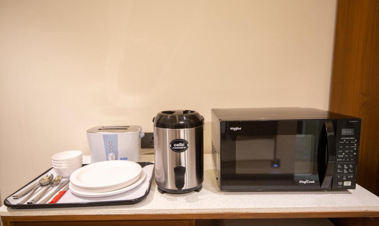 Siara Styles Amba Suites, Gandhinagar Kültér fotó